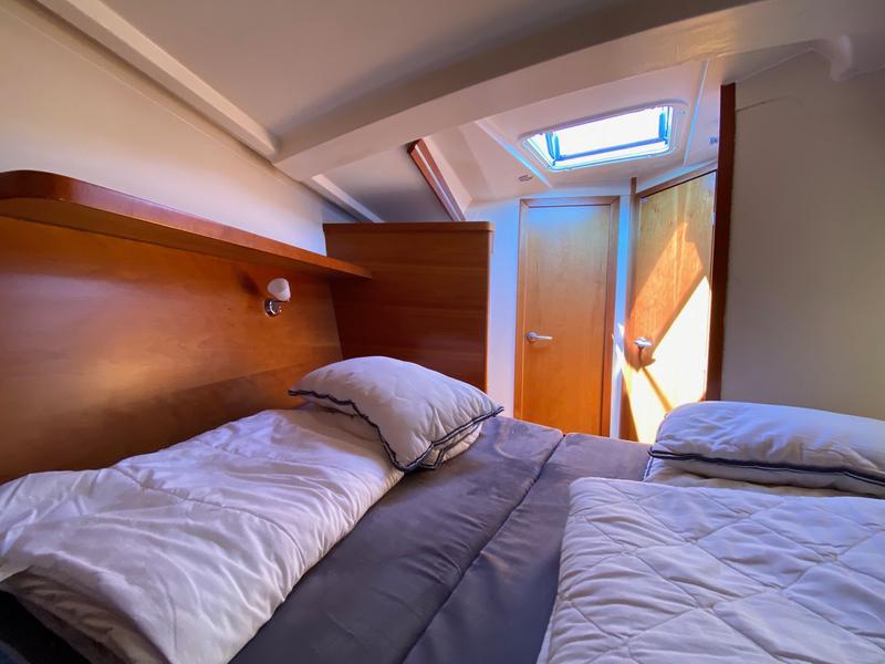 Book yachts online - sailboat - Hanse 430e - Astraios - rent