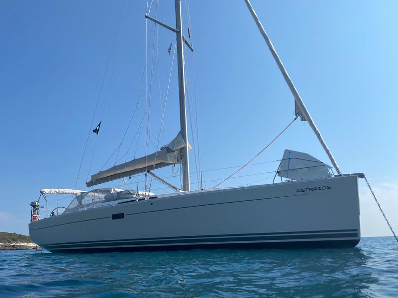 Book yachts online - sailboat - Hanse 430e - Astraios - rent
