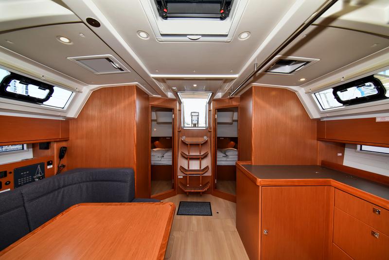 Book yachts online - sailboat - Bavaria Cruiser 46 - Baligot - rent