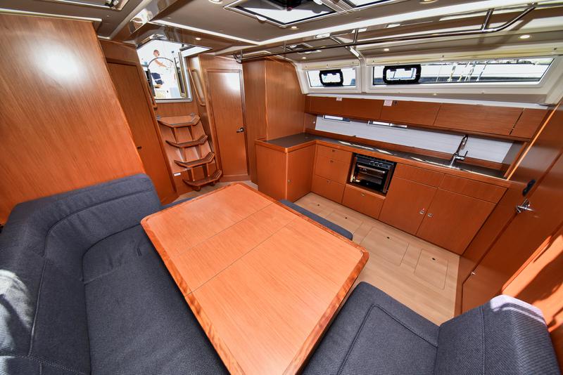Book yachts online - sailboat - Bavaria Cruiser 46 - Baligot - rent