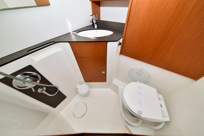 Book yachts online - sailboat - Bavaria Cruiser 46 - Baligot - rent