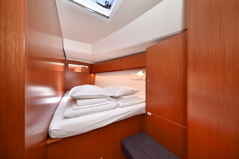 Book yachts online - sailboat - Bavaria Cruiser 46 - Baligot - rent