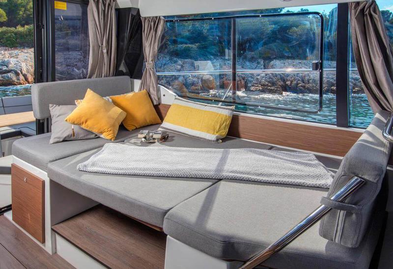 Book yachts online - motorboat - Merry Fisher 1095 FLY - Tana - rent