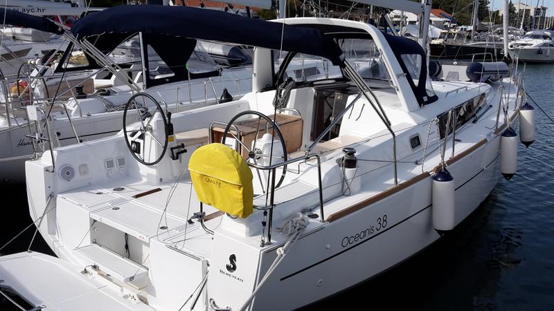 Book yachts online - sailboat - Oceanis 38 - Maun - rent