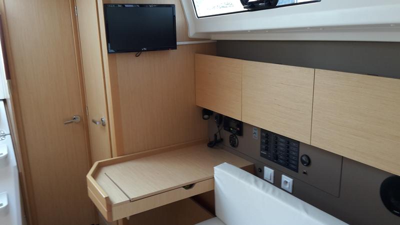 Book yachts online - sailboat - Oceanis 38 - Maun - rent