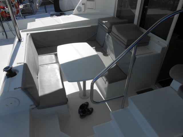Book yachts online - catamaran - Lagoon 421 - Iryn - rent
