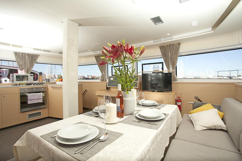 Book yachts online - catamaran - Lagoon 52 FLY - GREAT SALSA  - rent