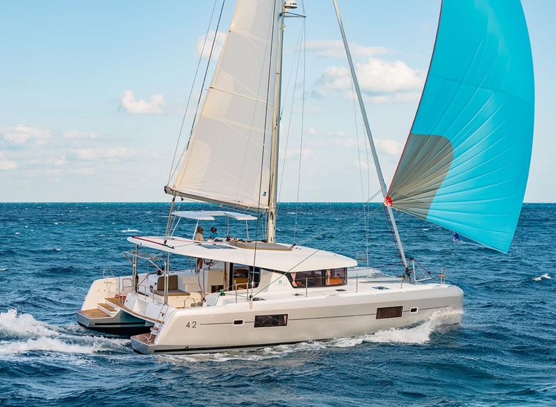 Book yachts online - catamaran - Lagoon 42 - NADIR - rent