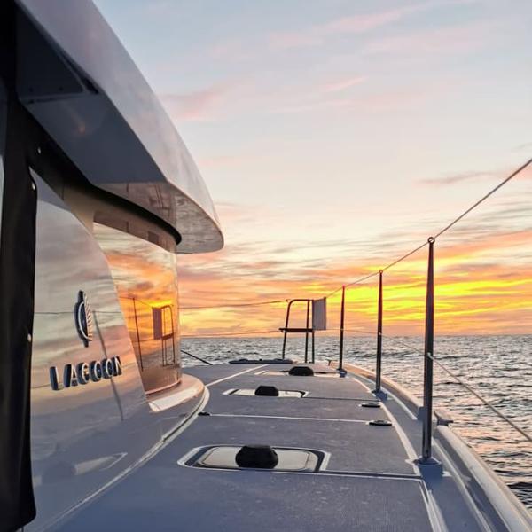 Book yachts online - catamaran - Lagoon 42 - NADIR - rent