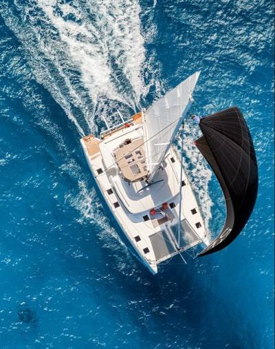 Book yachts online - catamaran - Lagoon 52F - MOJITO ex BE HAPPY - rent