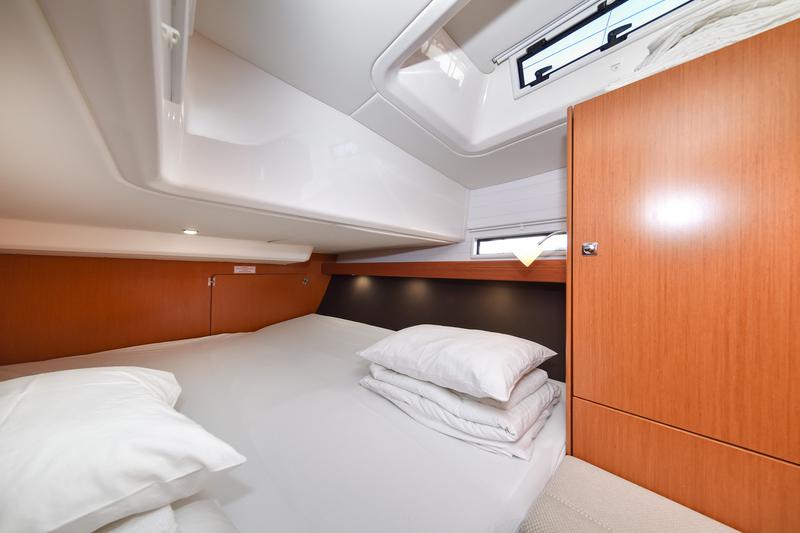Book yachts online - sailboat - Bavaria Cruiser 56 - FAT BOY - rent