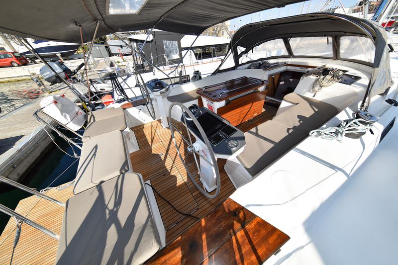 Book yachts online - sailboat - Bavaria Cruiser 56 - FAT BOY - rent