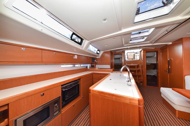Book yachts online - sailboat - Bavaria Cruiser 56 - FAT BOY - rent