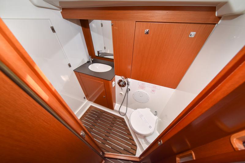 Book yachts online - sailboat - Bavaria Cruiser 56 - FAT BOY - rent