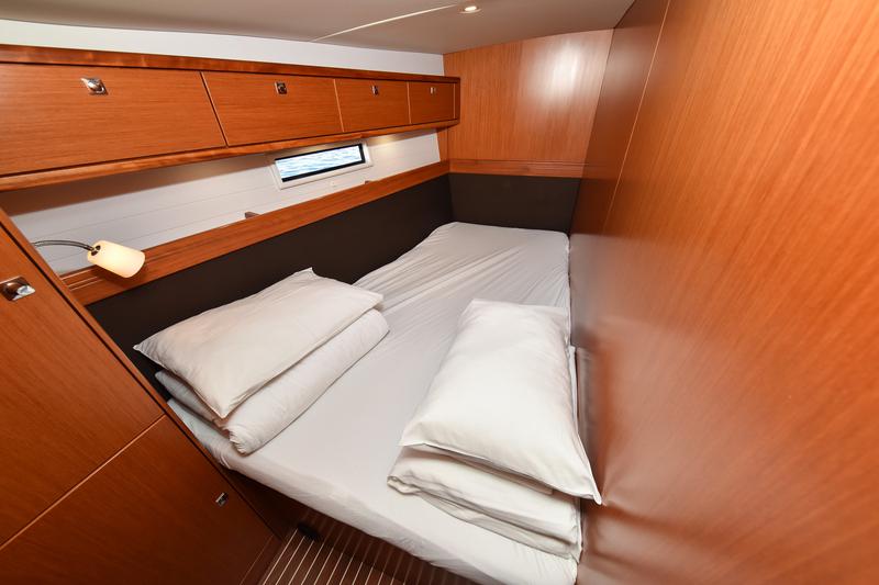 Book yachts online - sailboat - Bavaria Cruiser 56 - FAT BOY - rent