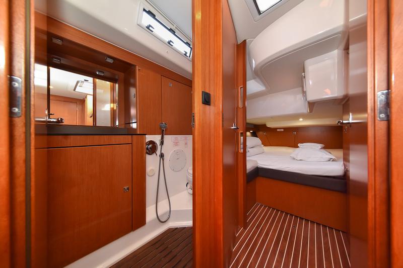 Book yachts online - sailboat - Bavaria Cruiser 56 - FAT BOY - rent