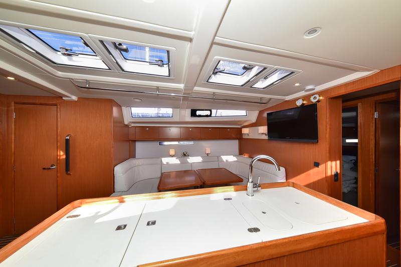 Book yachts online - sailboat - Bavaria Cruiser 56 - FAT BOY - rent