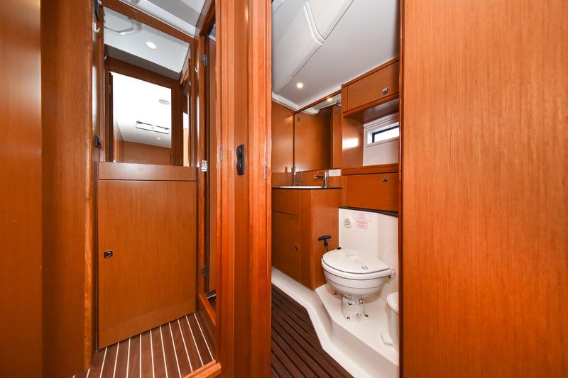 Book yachts online - sailboat - Bavaria Cruiser 56 - FAT BOY - rent