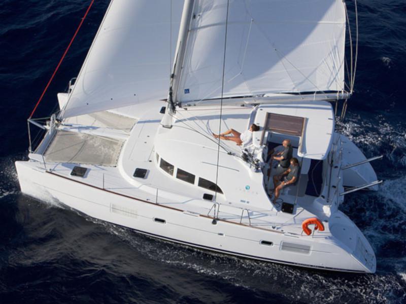 Book yachts online - catamaran - Lagoon 380 S2 - Ploto - Comfort line - rent
