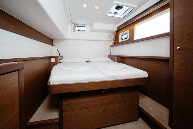 Book yachts online - catamaran - Lagoon 450 (Gen+A/C+WM) - Didyme - Premium line - rent