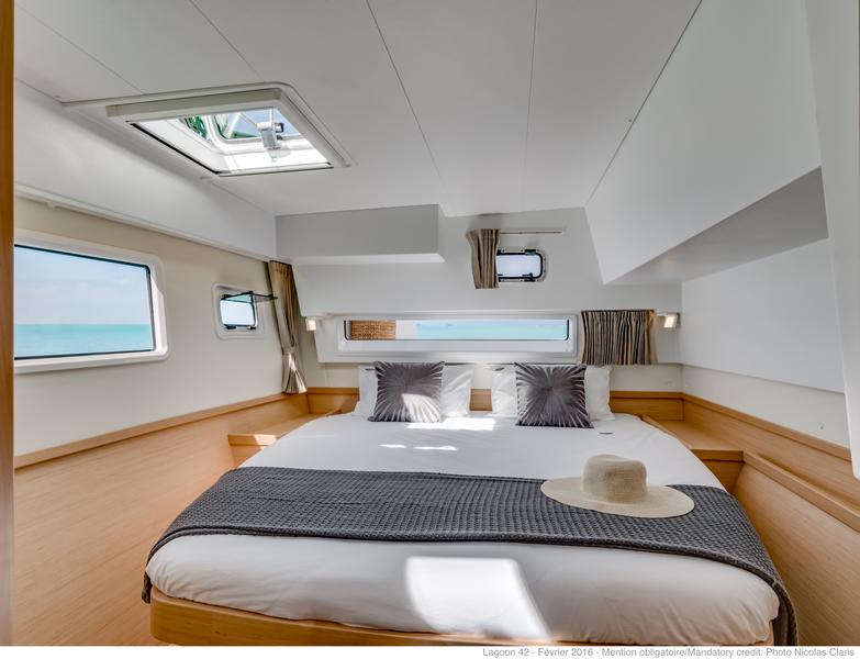 Book yachts online - catamaran - Lagoon 42 (Gen+A/C+WM) - Nacatuli - Premium line - rent