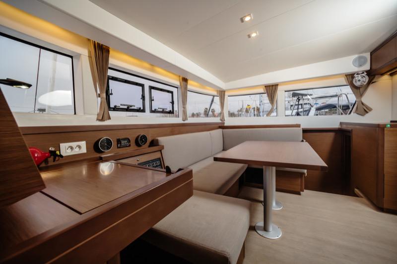 Book yachts online - catamaran - Lagoon 40 - Mascalzone Lametino - Comfort line - rent