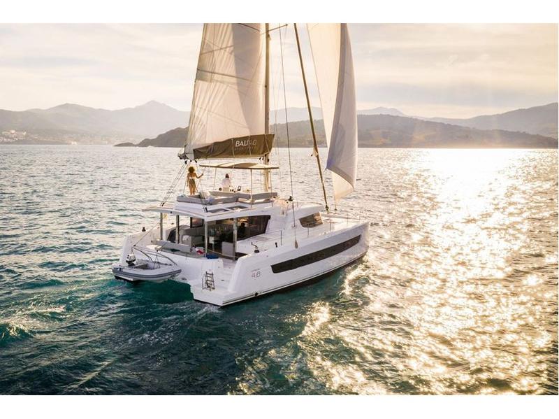 Book yachts online - catamaran - Bali 4.6 (Gen+A/C+WM)** - Moderna - rent