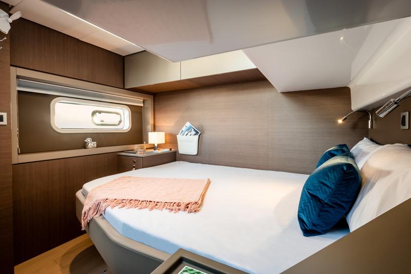 Book yachts online - catamaran - Bali 4.6 (Gen+A/C+WM) - Roma - Premium line - rent