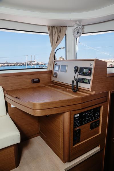 Book yachts online - catamaran - Lagoon 42 (Gen+A/C+WM) - Cappero - Premium line - rent