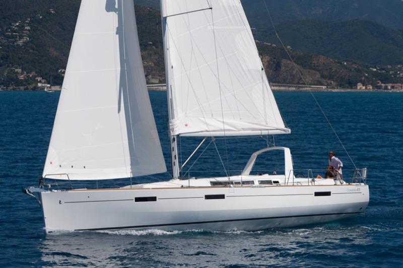 Book yachts online - sailboat - Oceanis 45 - Mizzica - Comfort line - rent