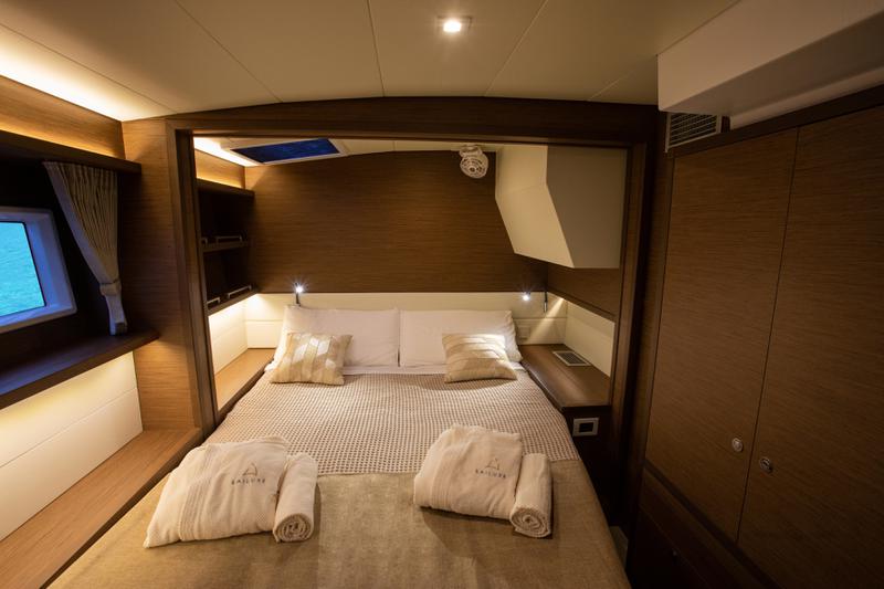 Book yachts online - catamaran - Lagoon 52F (Gen+A/C+WM) - SAILUXE - Fico - rent