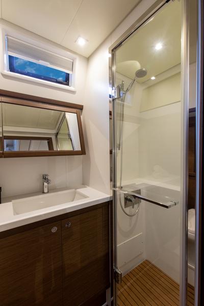 Book yachts online - catamaran - Lagoon 52F (Gen+A/C+WM) - SAILUXE - Fico - rent