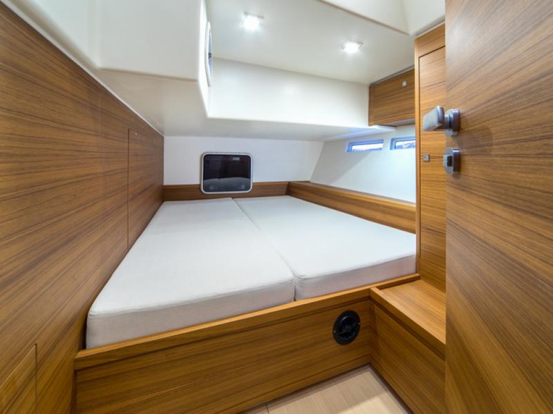 Book yachts online - sailboat - More 55 - One More - rent