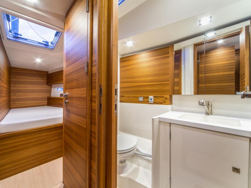 Book yachts online - sailboat - More 55 - One More - rent