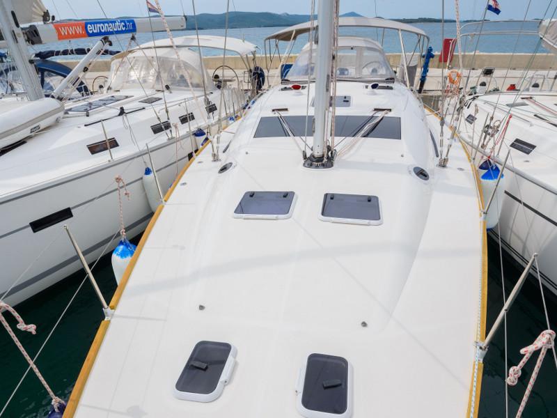 Book yachts online - sailboat - Elan 514 Impression - Maja 07   - rent
