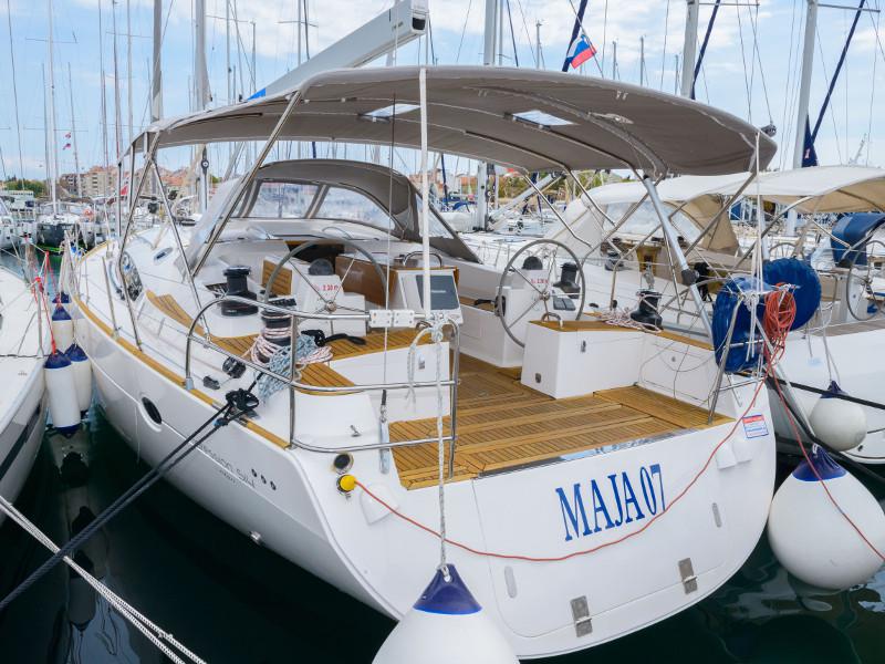 Book yachts online - sailboat - Elan 514 Impression - Maja 07   - rent