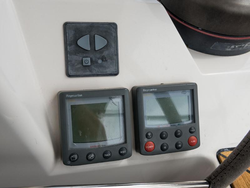 Book yachts online - sailboat - Elan 514 Impression - Maja 07   - rent