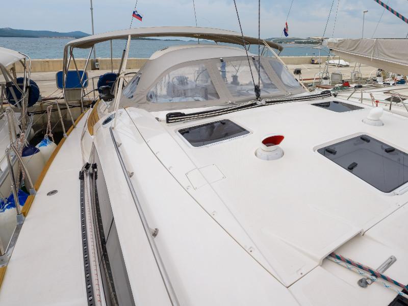 Book yachts online - sailboat - Elan 514 Impression - Maja 07   - rent