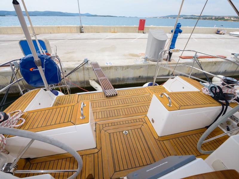 Book yachts online - sailboat - Elan 514 Impression - Maja 07   - rent