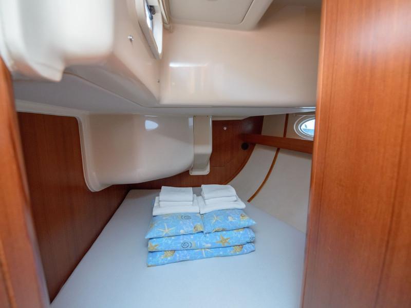 Book yachts online - sailboat - Elan 514 Impression - Maja 07   - rent