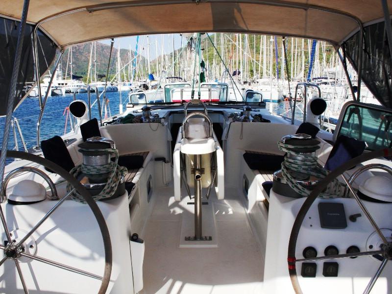 Book yachts online - sailboat - Beneteau 50 - Viktoria II - rent