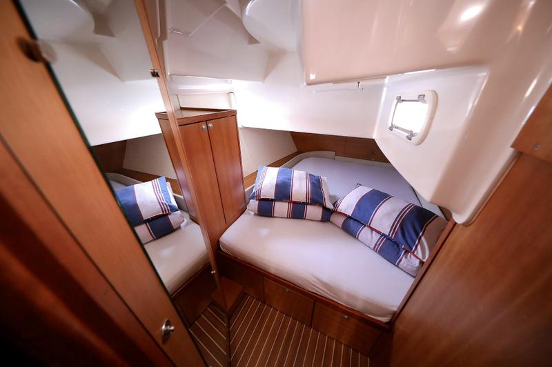 Book yachts online - sailboat - Delphia 47 - JAM SESSION - rent