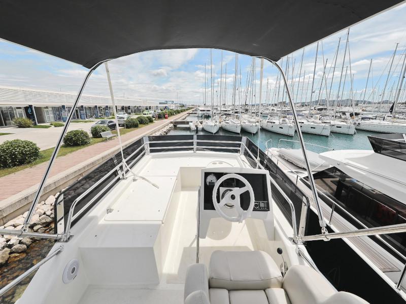 Book yachts online - motorboat - Futura 40 Grand Horizon - VESPUCCI - rent