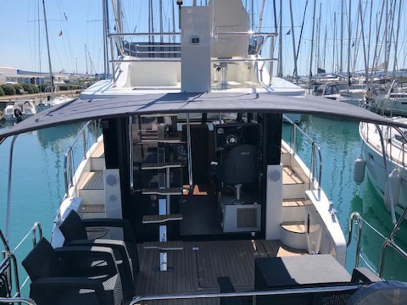 Book yachts online - motorboat - Futura 40 Grand Horizon - VESPUCCI - rent