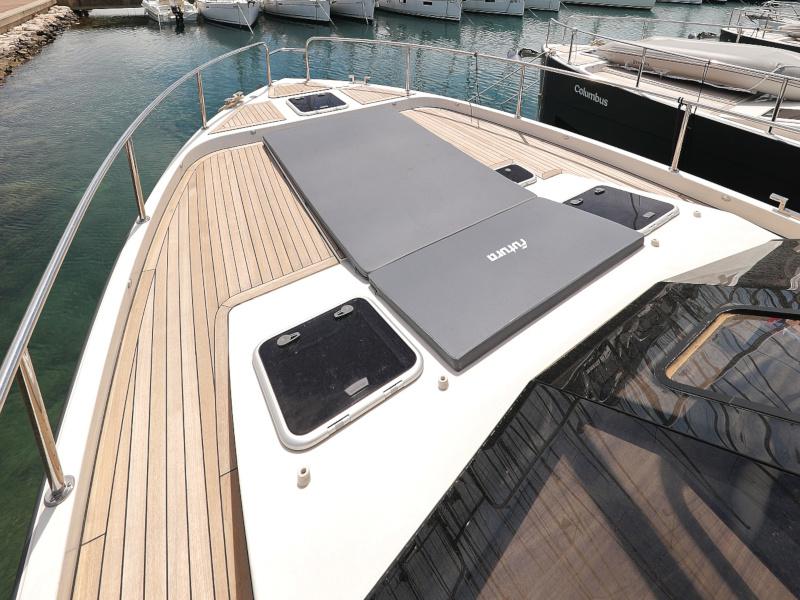 Book yachts online - motorboat - Futura 40 Grand Horizon - VESPUCCI - rent