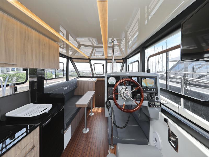 Book yachts online - motorboat - Futura 40 Grand Horizon - X COLUMBUS - rent