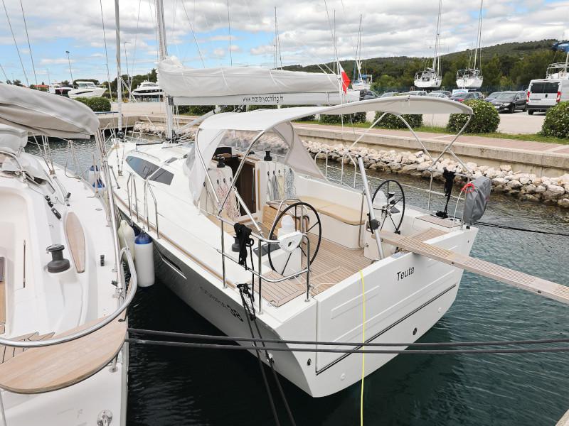 Book yachts online - sailboat - Cobra 38 - TEUTA  - rent