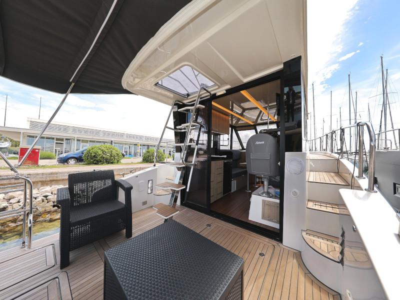 Book yachts online - motorboat - Futura 40 Grand Horizon - X MAGELLAN - rent