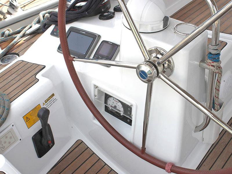 Book yachts online - sailboat - Jeanneau 53 - Zeus - rent