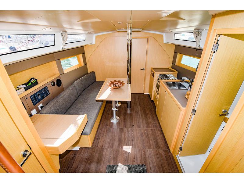 Book yachts online - sailboat - Oceanis 38 - Lisis - rent